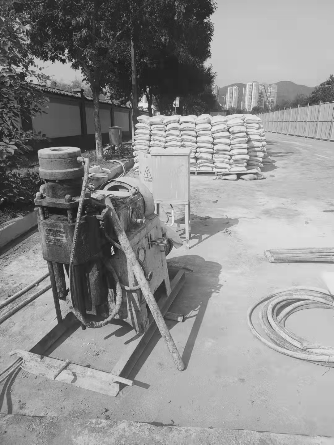 郧阳场区重载车疑难路基处理方案